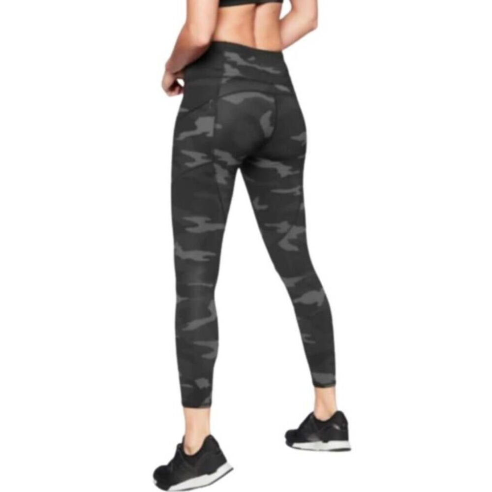 ATHLETA Camo Contender 7/8 Tight Size Small